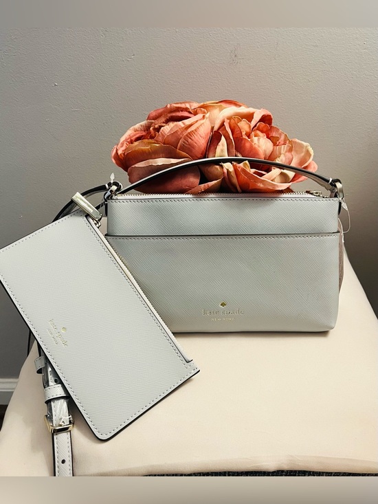 kate spade Handbags - Kate Spade Women's Light Gray Saffiano Crossbody Bag Set. New With Tags.